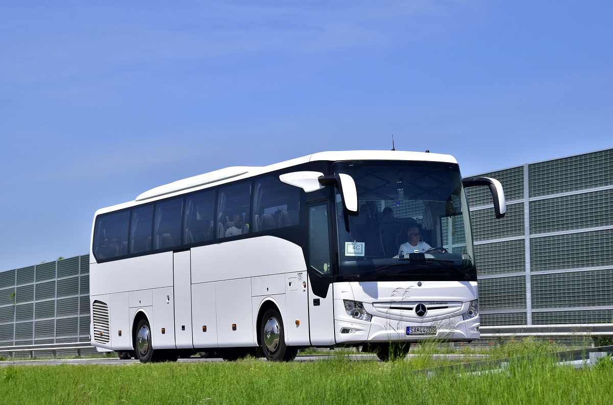 Šaľa, Mercedes-Benz Tourismo 15RHD-III №: SA-442DS