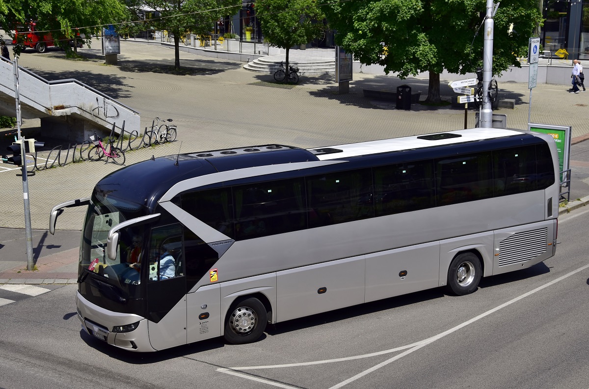 Bratislava, Neoplan N2216SHD Tourliner SHD # BL-230UN
