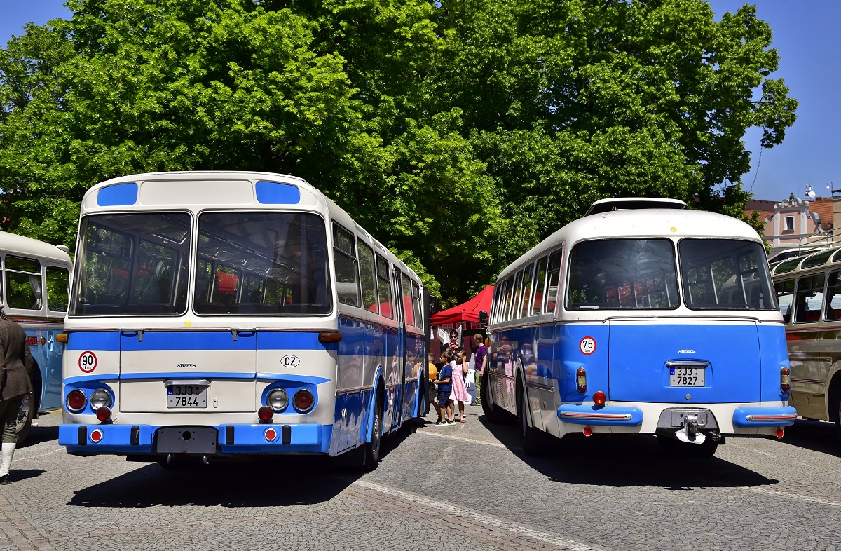 Žďár nad Sázavou, Škoda 706 RTO CAR Nr. 3J3 7827; Žďár nad Sázavou, Karosa ŠL11.1310 Nr. 3J3 7844