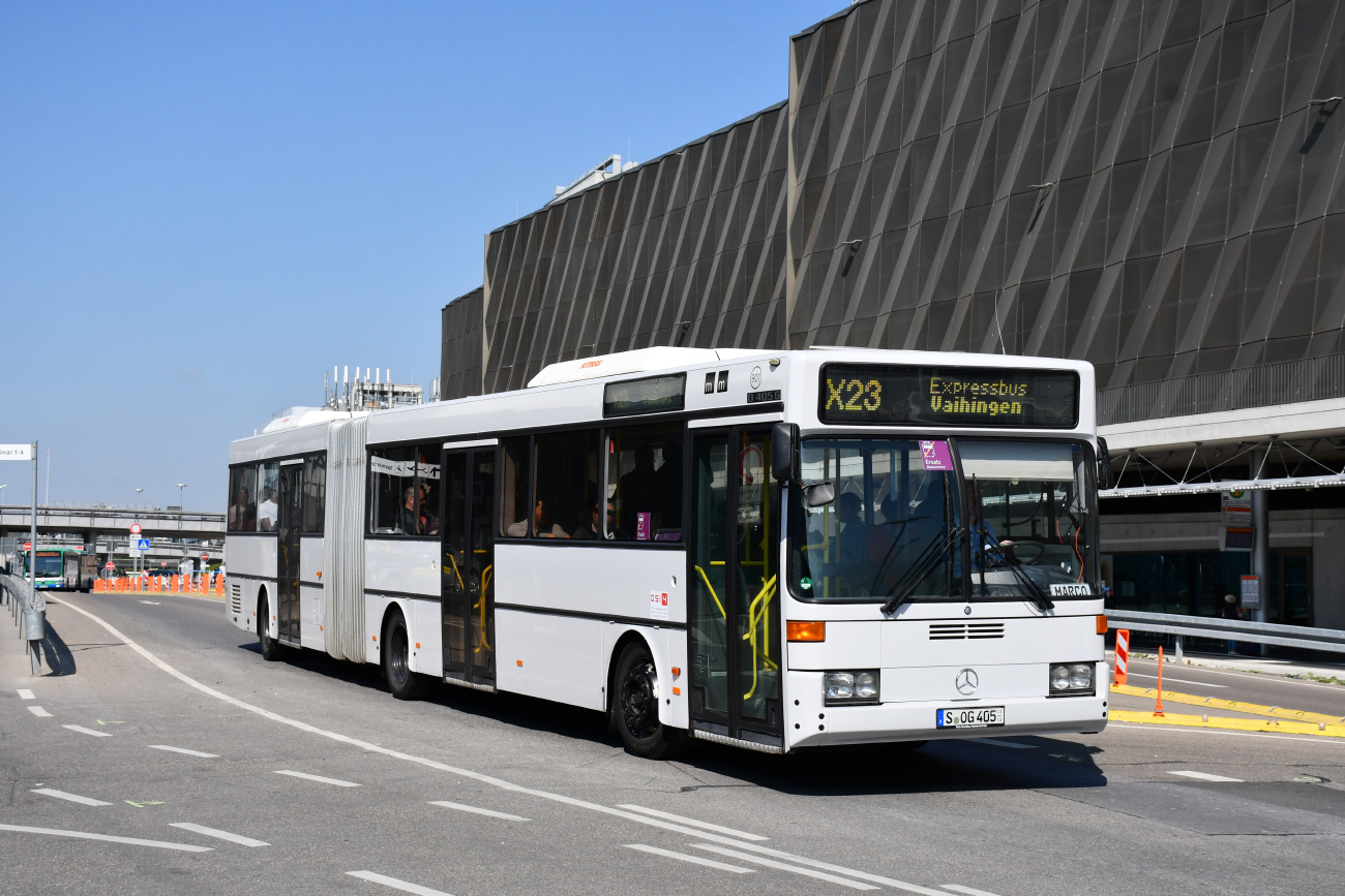 Stuttgart, Mercedes-Benz O405G nr. 901; Stuttgart — EV Digitaler Knoten Stuttgart — 2023