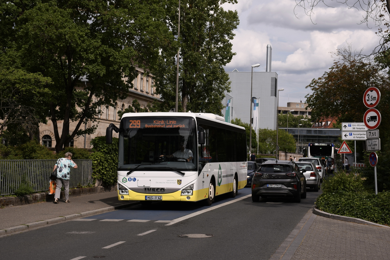 Erlangen, IVECO Crossway LE Line 10.8M Nr. HÖS-V 42
