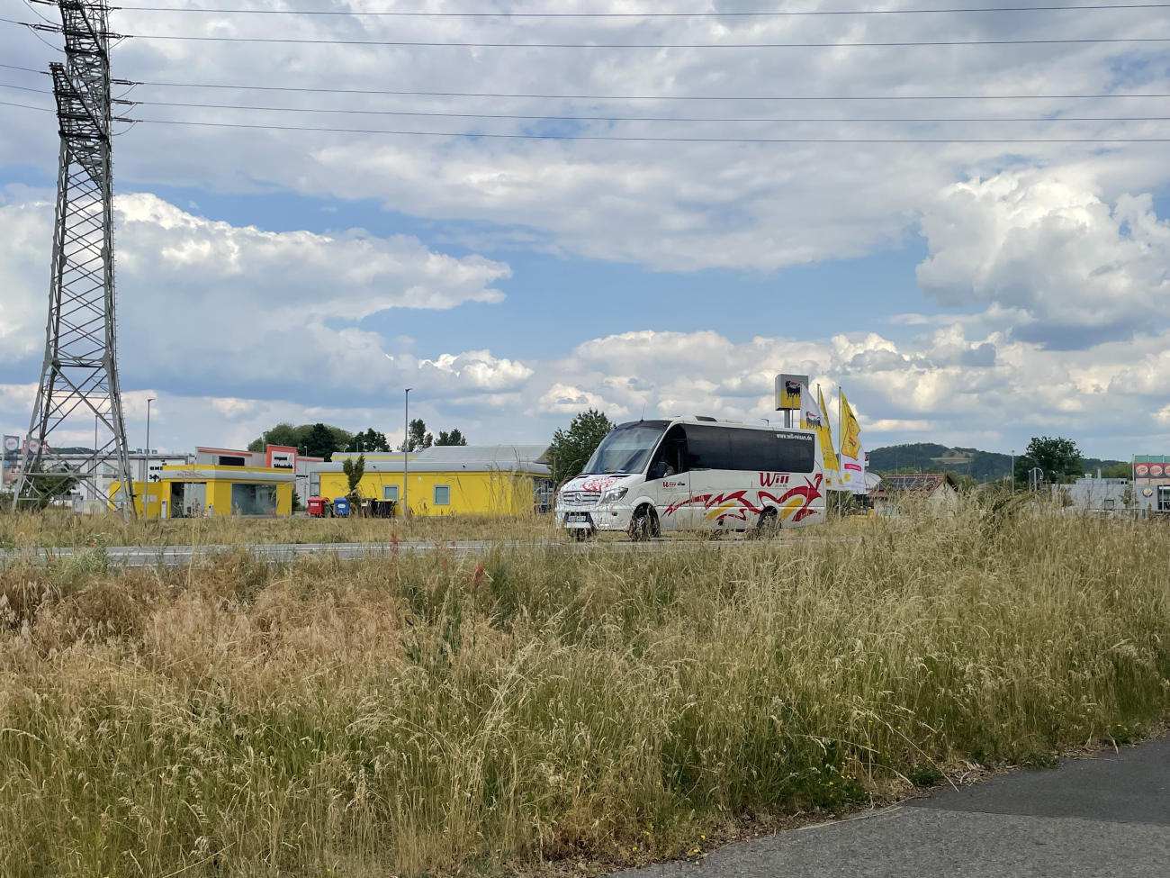 Haßfurt, Irmãos Mota Atomic Mini # 343875973; Haßfurt — Behindertentransport — Lebenshilfe Augsfeld