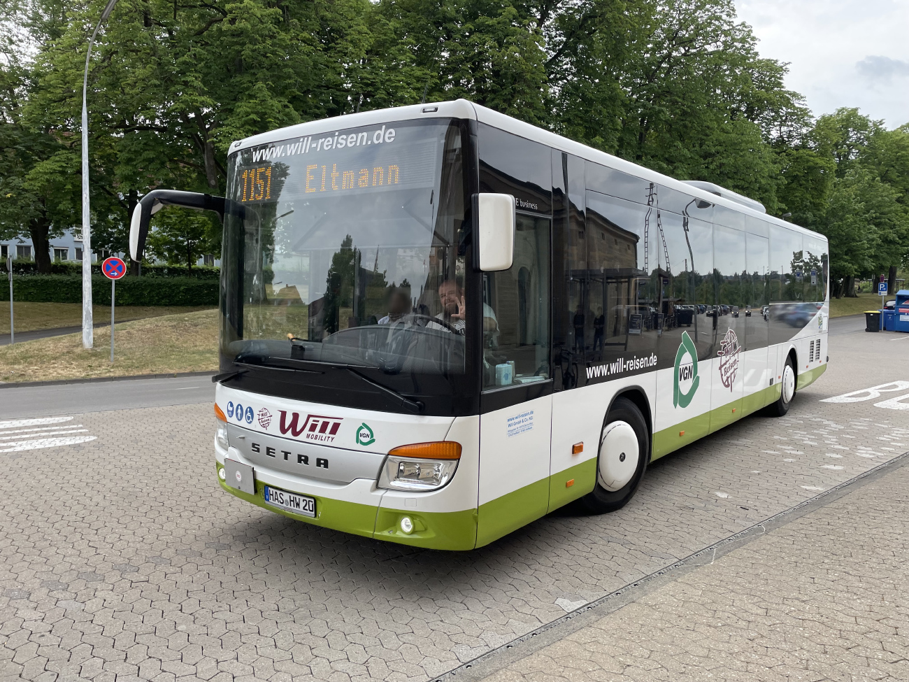 Haßfurt, Setra S415LE business # HAS-HW 20