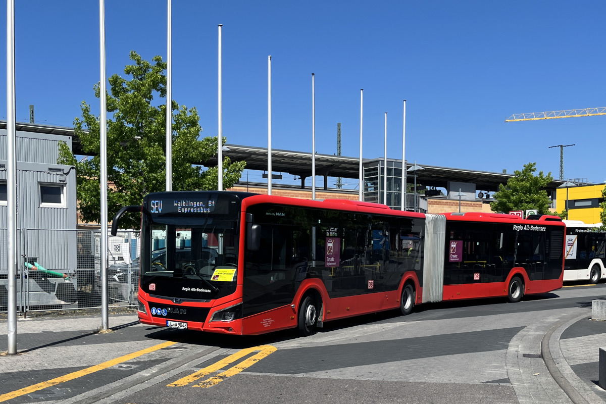 Ulm, MAN 18C Lion's City NG360 EfficientHybrid # UL-A 9043; Stuttgart — EV Digitaler Knoten Stuttgart — 2023