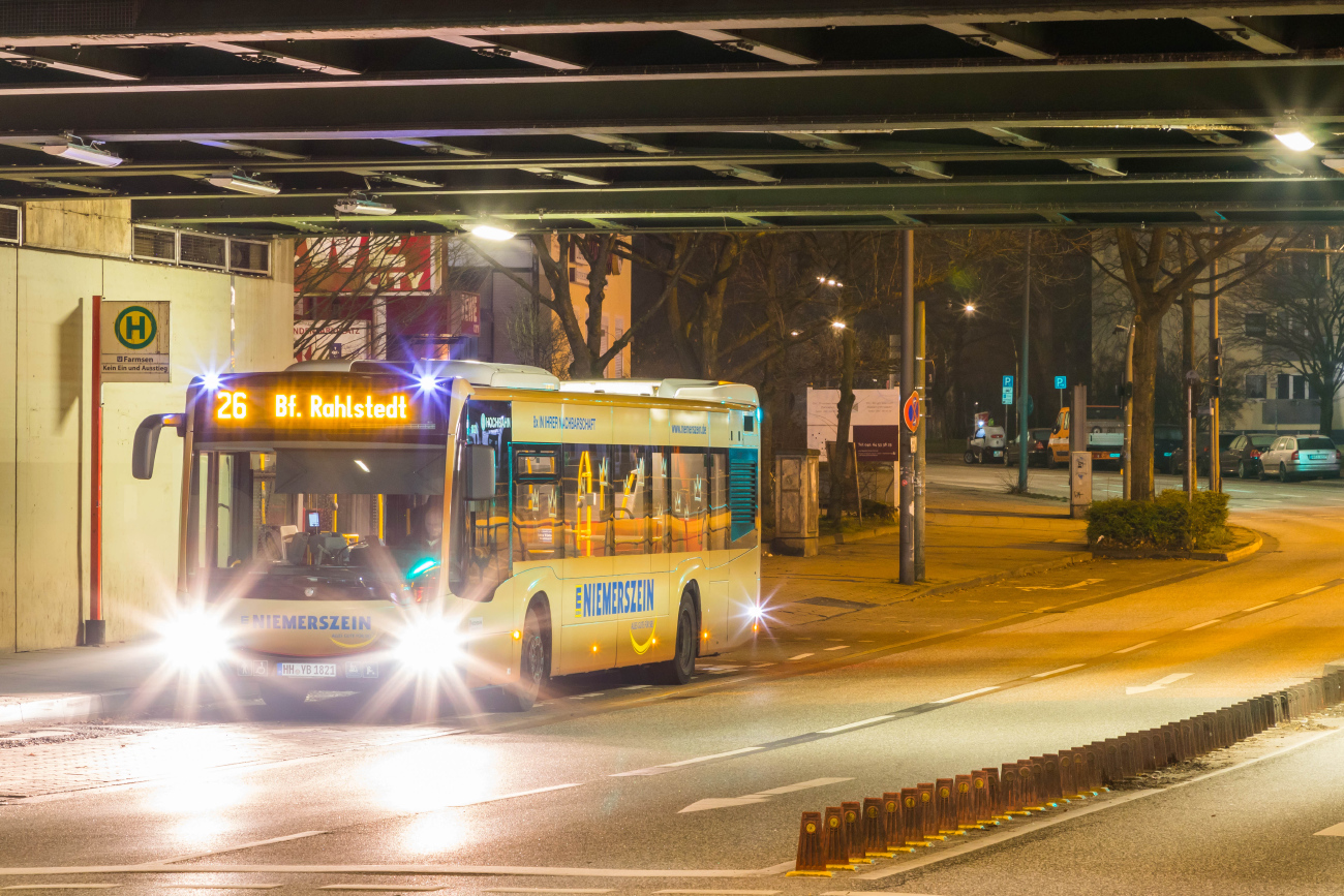 Hamburg, Mercedes-Benz Citaro C2 # 1821