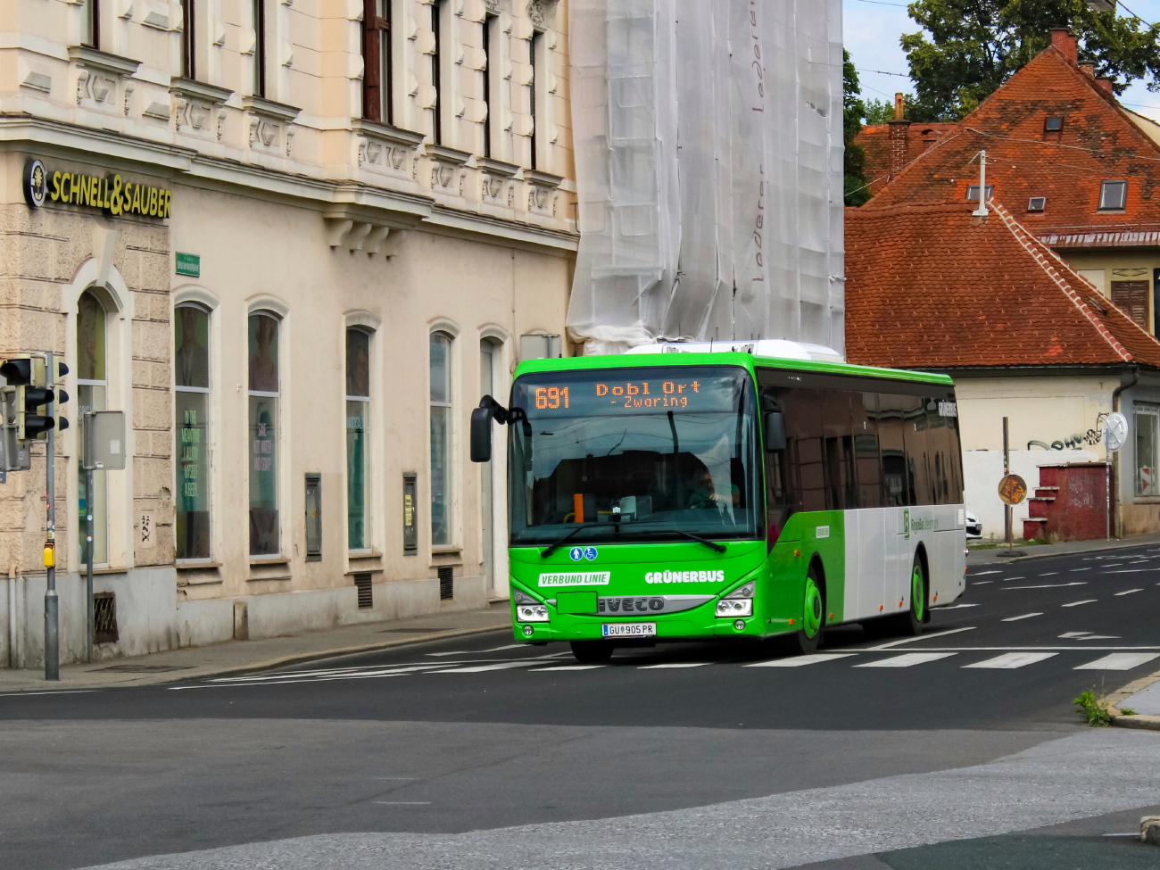 Graz, IVECO Crossway LE Line 12M nr. 4415