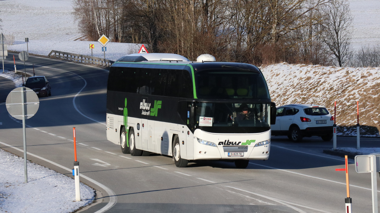 Salzburg, Neoplan N1218HDL Cityliner nr. L6072