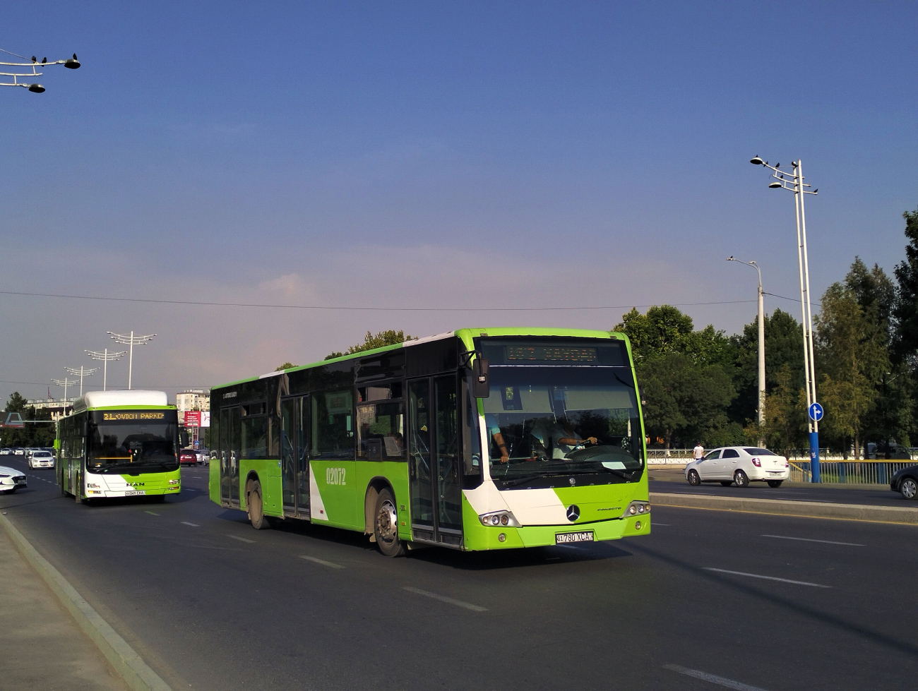 Ташкент, MAN A22 (CNG) № 05114; Ташкент, Mercedes-Benz Conecto II № 02072