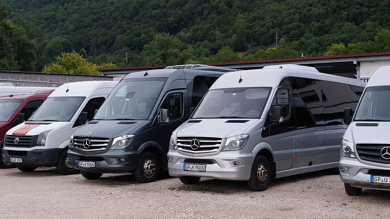 Göppingen, Altas easySprinter 19 # GP-K 9000; Göppingen, Mercedes-Benz Sprinter # GP-W 9000