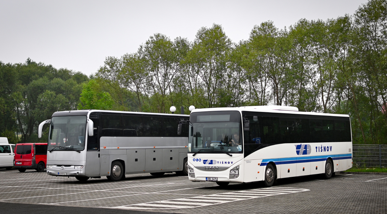 Кежмарок, Irisbus Iliade GTX № KK-083CT; Брно-пригород, IVECO Crossway Line 12M № 2BB 6475