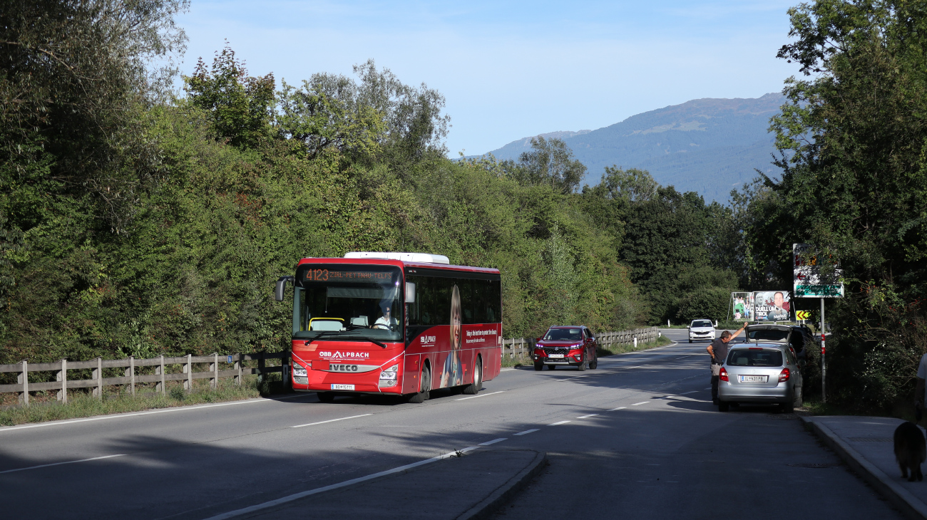 Innsbruck, IVECO Crossway Line 12M No. 15111