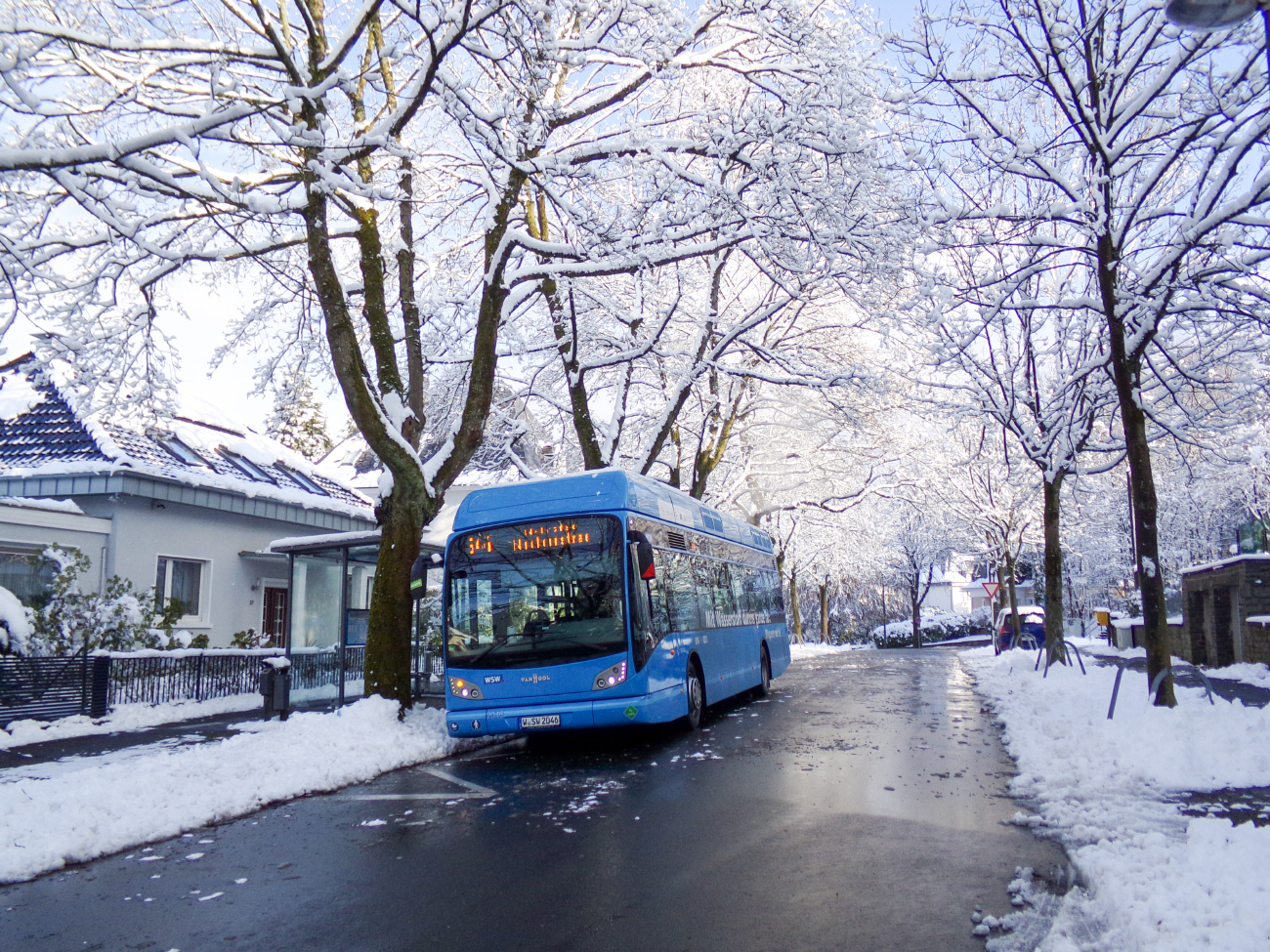 Wuppertal, Van Hool New A330 Fuel Cell # 2046