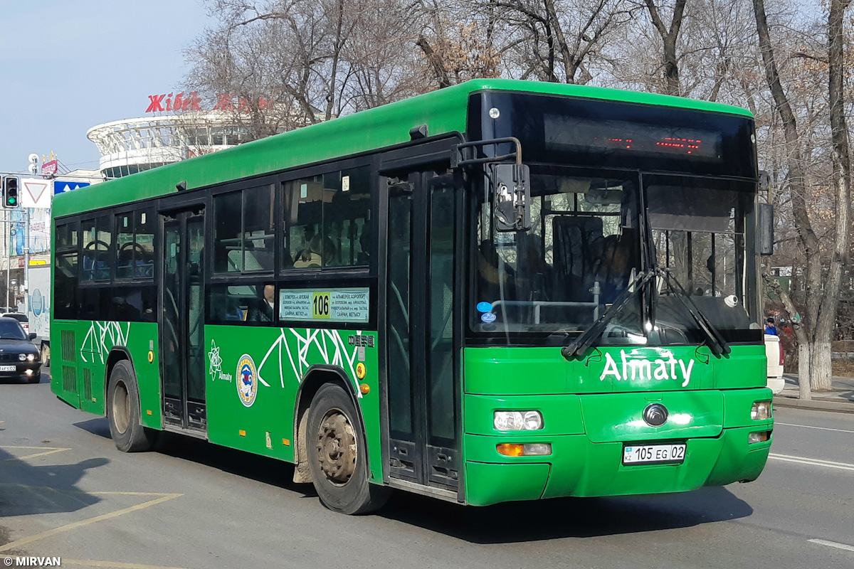 Almaty, Yutong ZK6108HGH № 105 EG 02