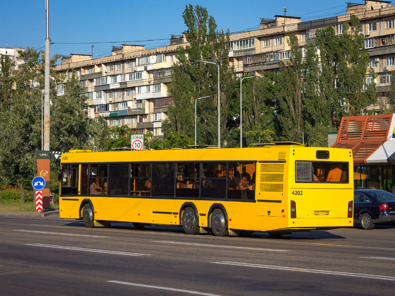 Kyiv, MAZ-107.467 č. 4202