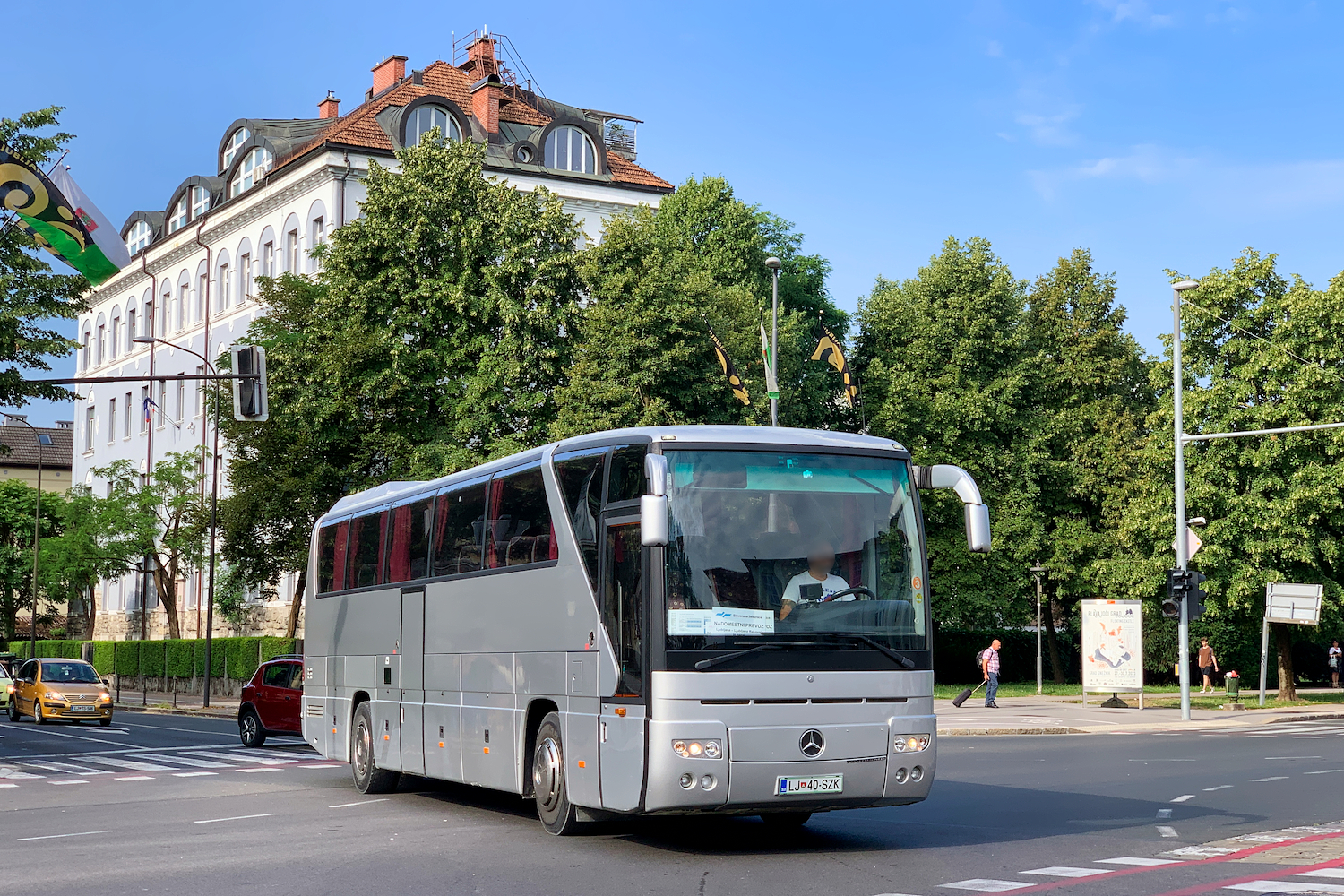 Любляна, Mercedes-Benz O350-15RHD Tourismo I № LJ 40-SZK