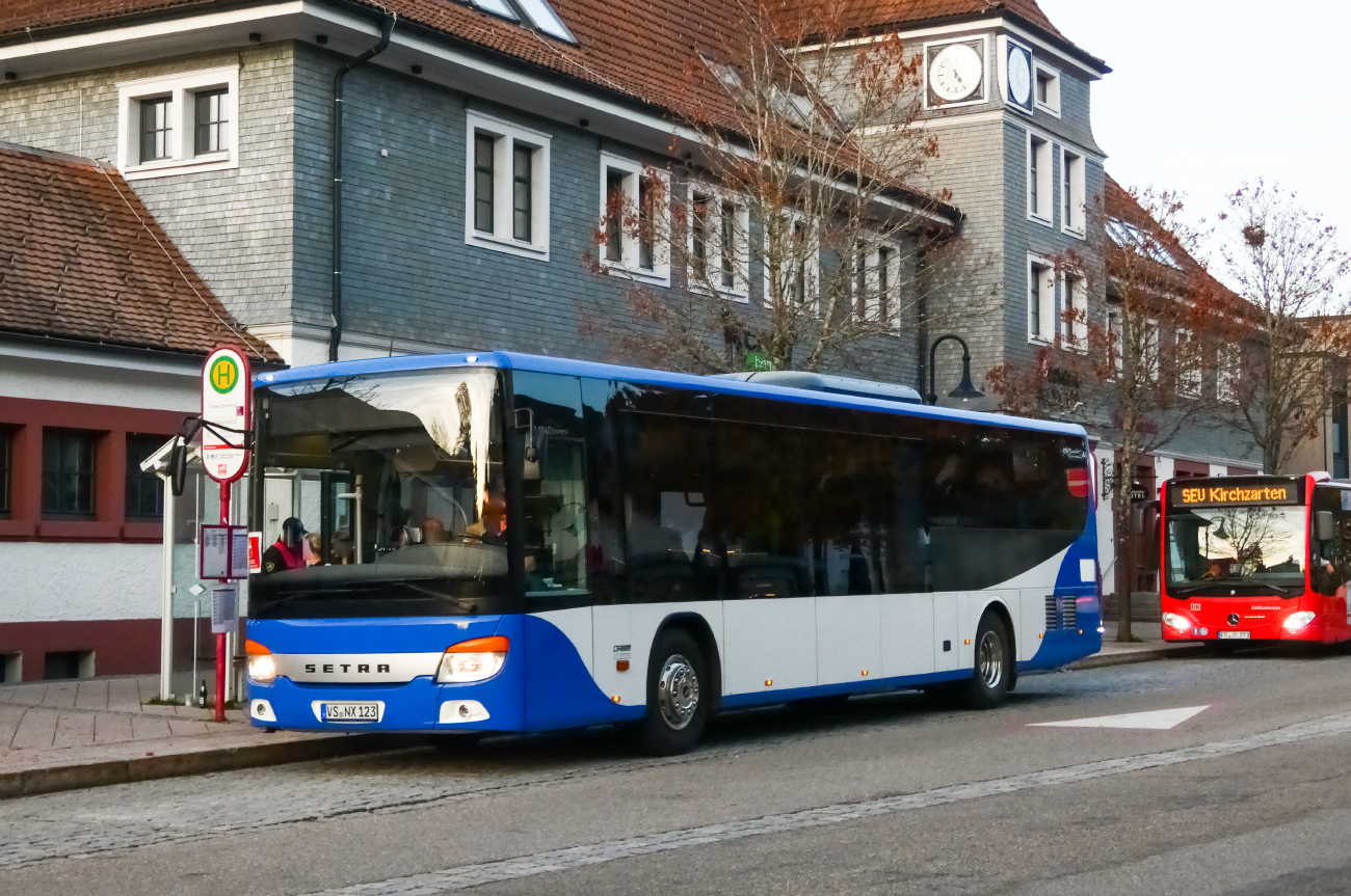 Villingen-Schwenningen, Setra S415LE business Nr. VS-NX 123; Freiburg im Breisgau — SEV Höllentalbahn