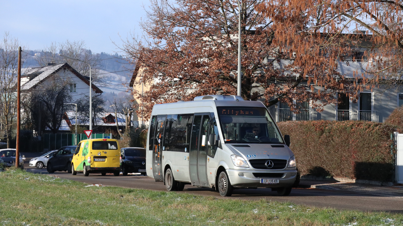 Linz, Mercedes-Benz Sprinter City 65 Nr. L 235 KP