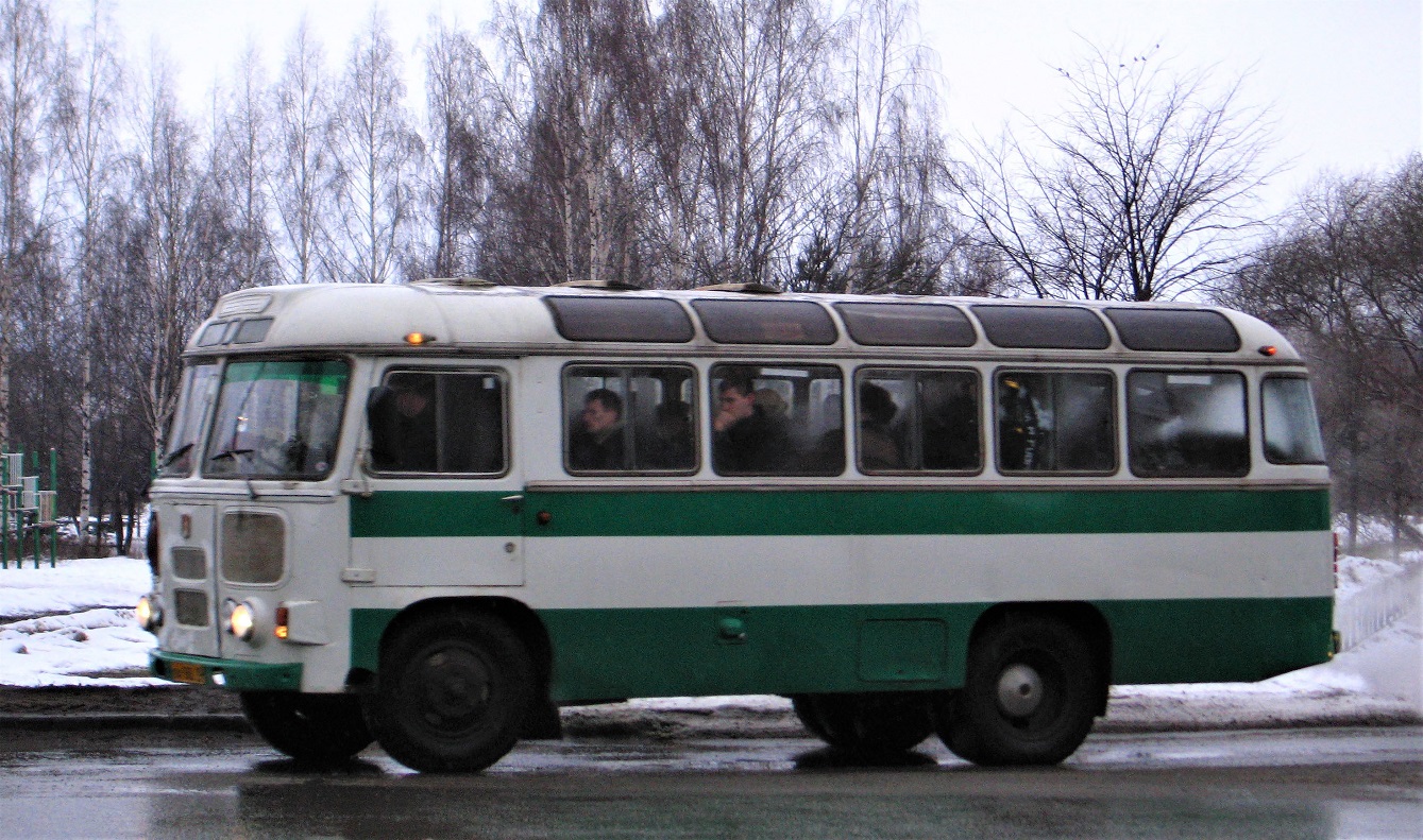 Izhevsk, PAZ-672 # ВА 082 18