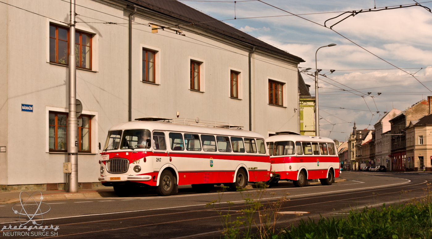 Острава, Škoda 706 RTO CAR № 247; Острава, Jelcz P01 № 1227
