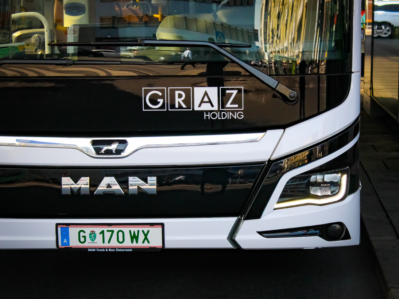 Graz, MAN 12E Lion's City NL367 # 941; Photo creativitiy