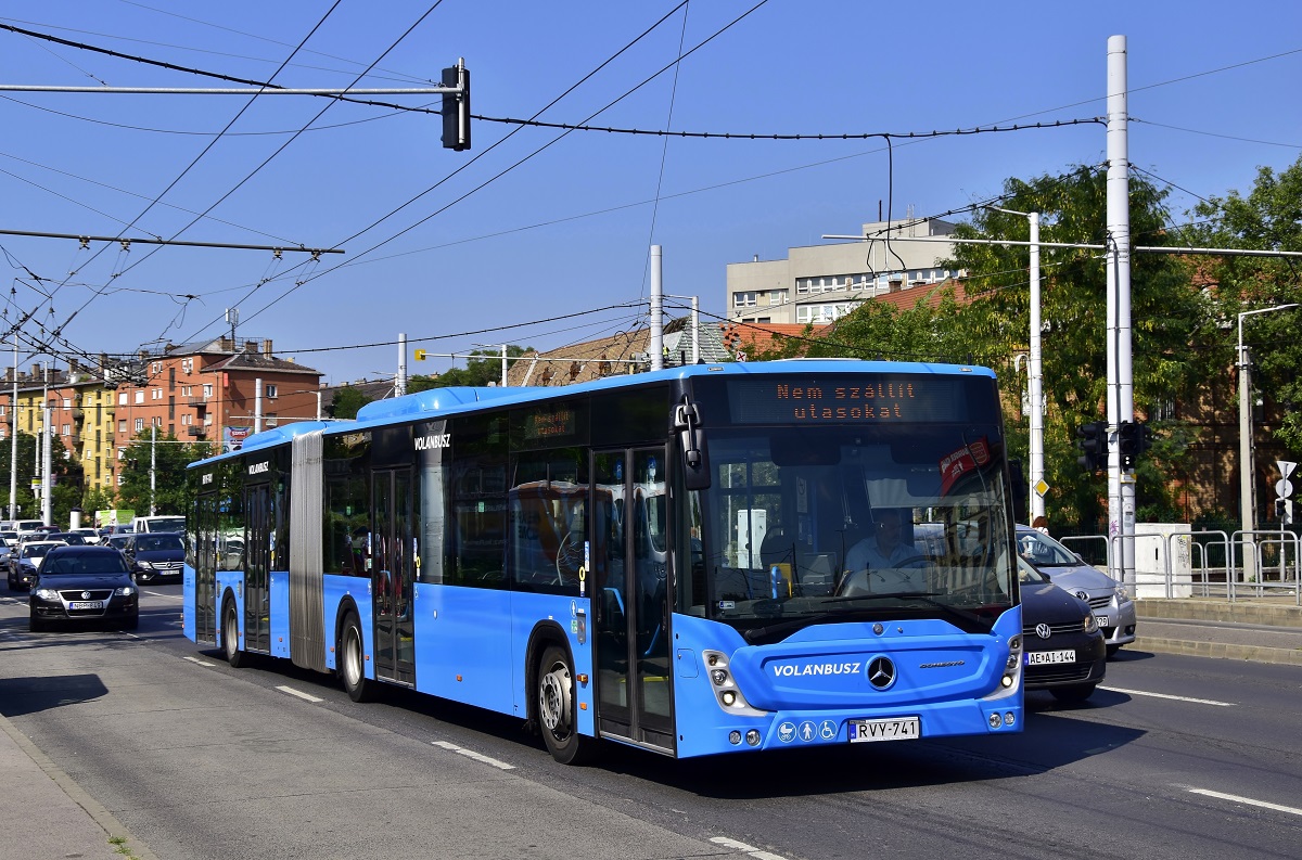 Budapest, Mercedes-Benz Conecto III G # RVY-741