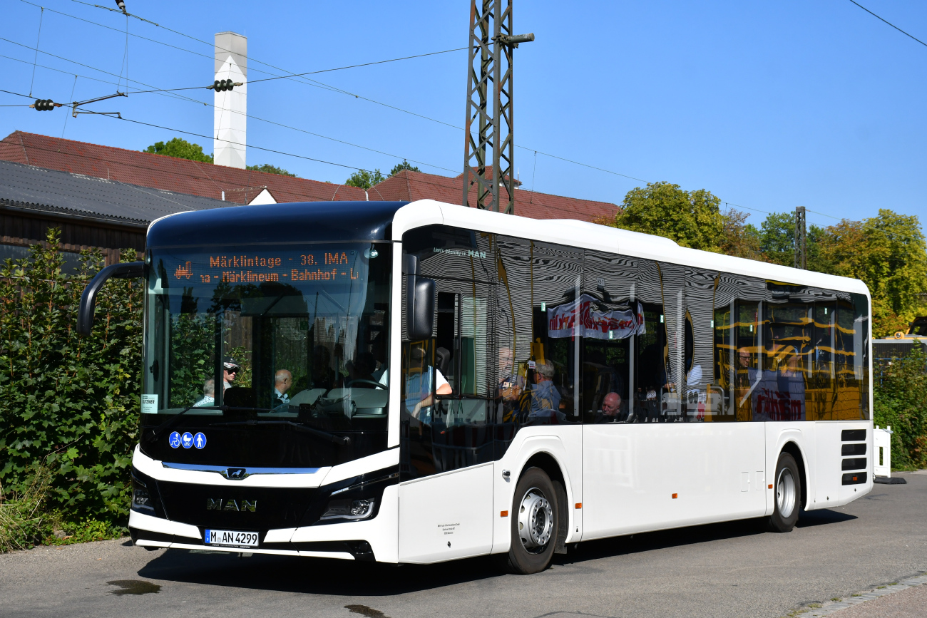 Göppingen, MAN 32C Lion's Intercity LE280 # M-AN 4299; Göppingen — 38. IMA — 13. Märklintage — Shuttleverkehr (2023)