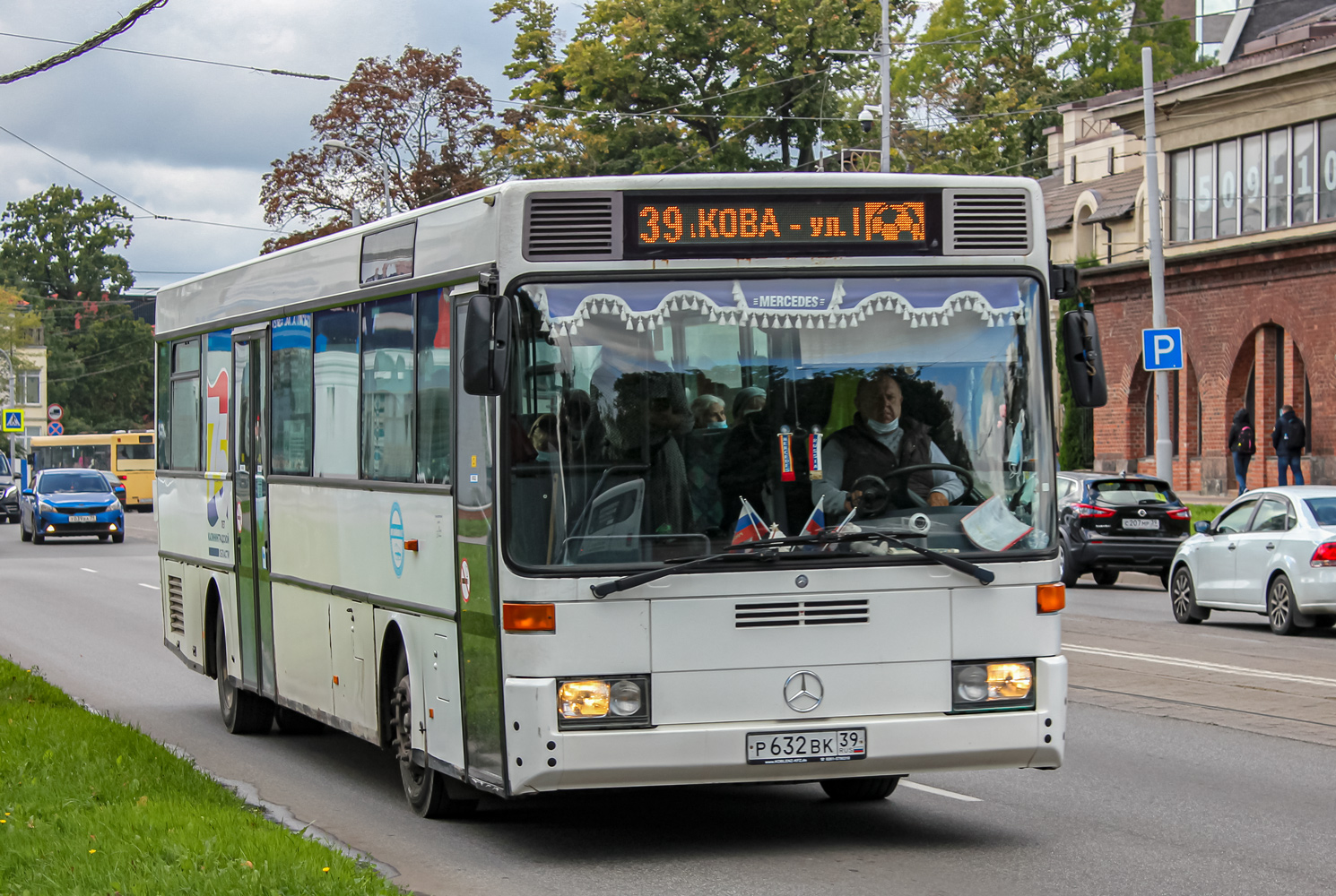 Kaliningrad, Mercedes-Benz O407 # Р 632 ВК 39