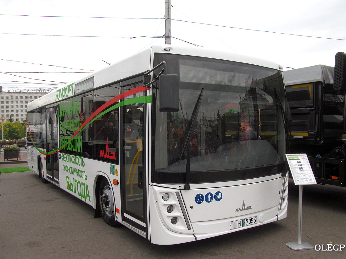 Minsk, MAZ-210.047 # ІН ВР 7055