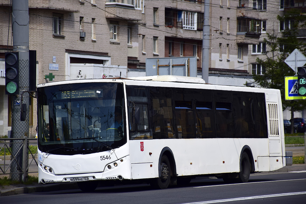 Saint-Pétersbourg, Volgabus-5270.05 # 5546