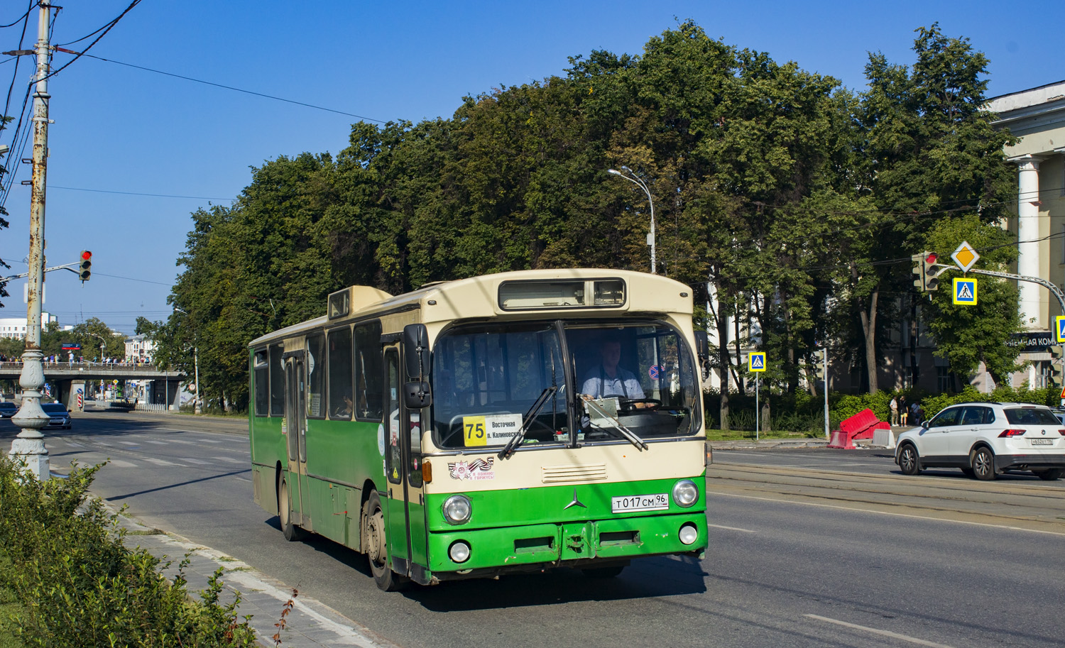 Ekaterinburg, Mercedes-Benz O305 # Т 017 СМ 96