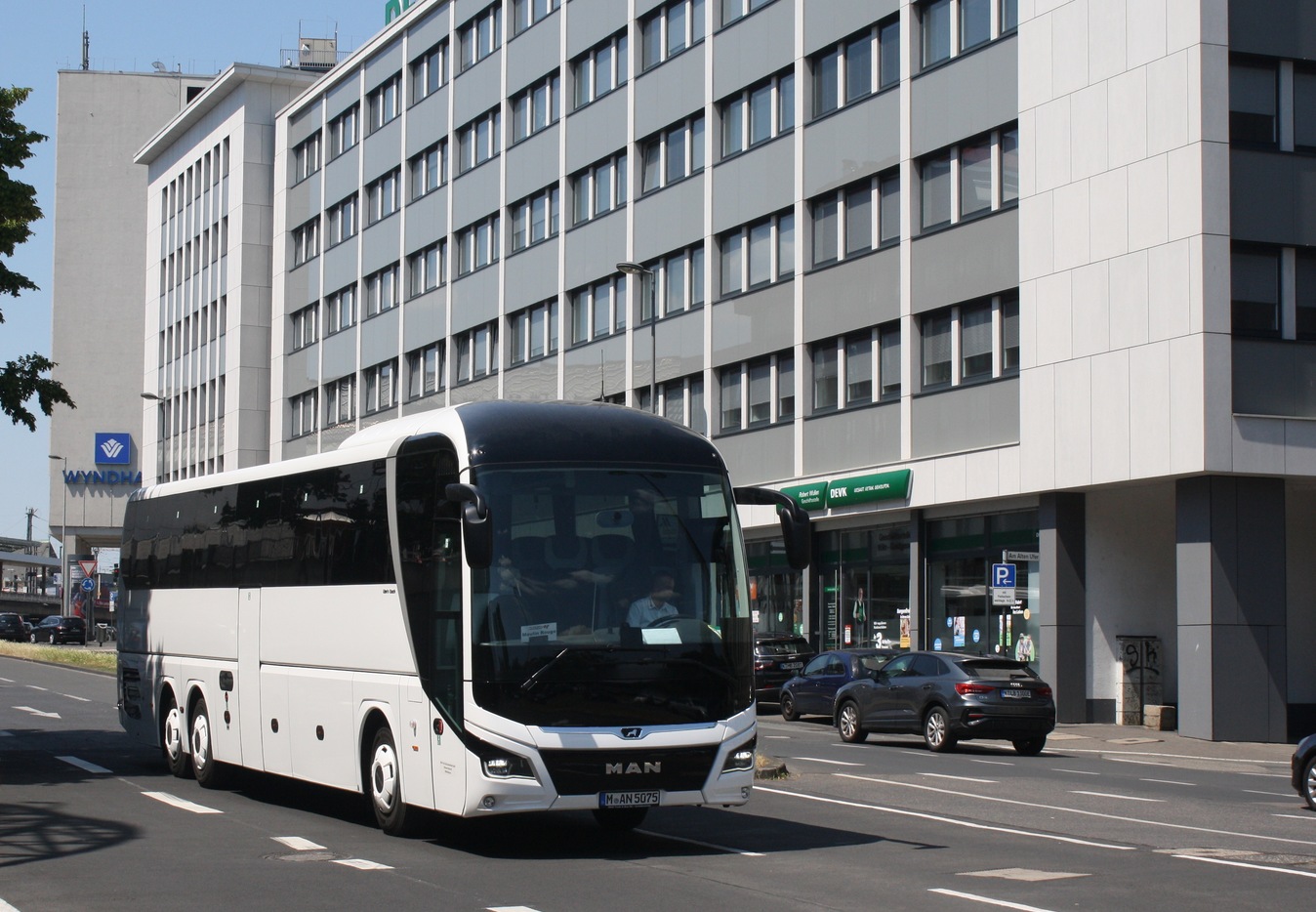 Munich, MAN R08 Lion's Top Coach No. M-AN 5075