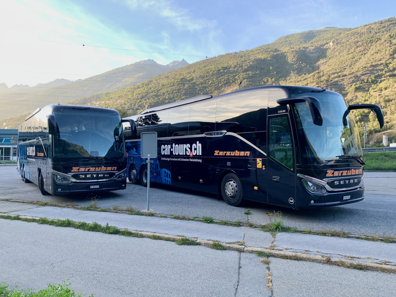 Sion, Setra S516HD/3 # 15; Sion, Setra S516HD/3 Facelift # 14