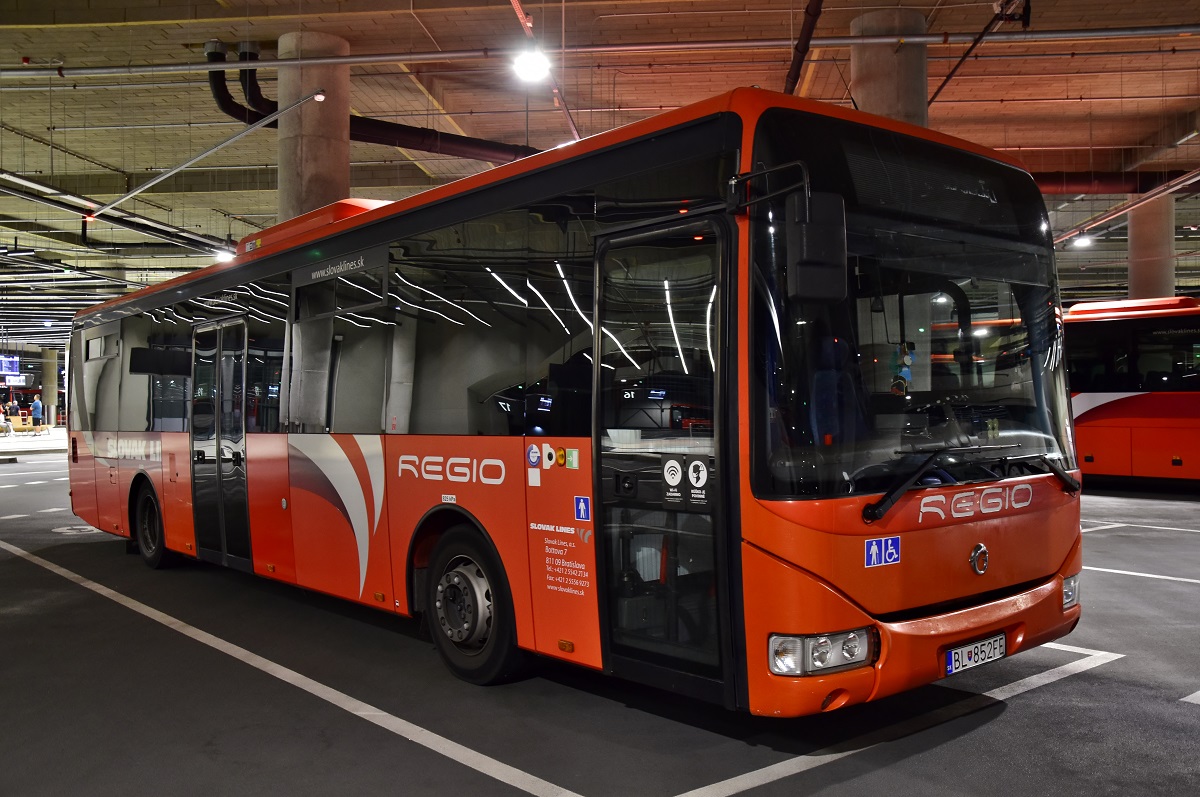 Bratislava, Irisbus Crossway LE 12M č. BL-852FE