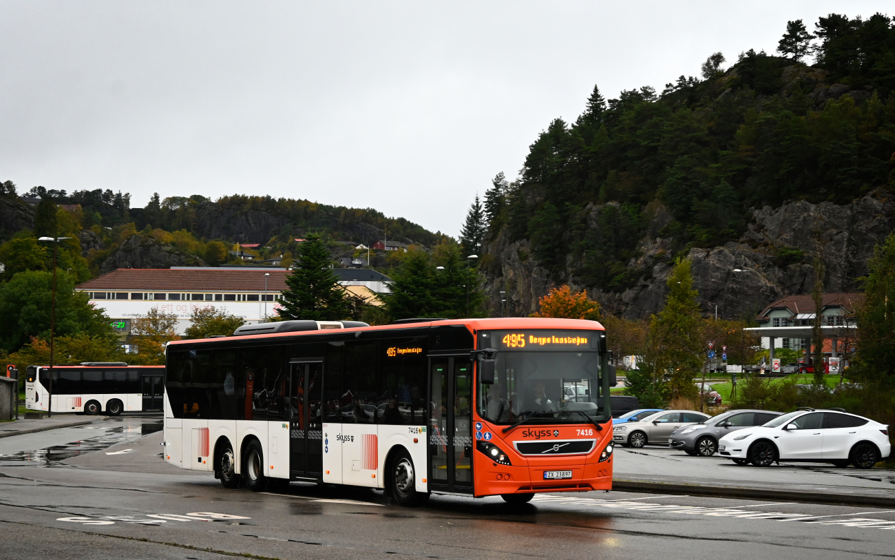Bergen, Volvo 8900LE 13.7m # 7416