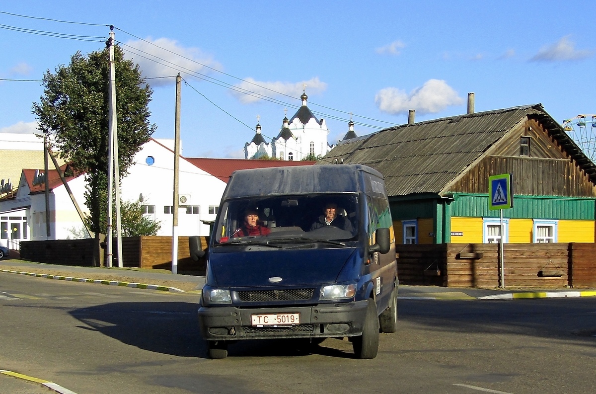 Kosciukovichi, Ford Transit 90T350 №: 484
