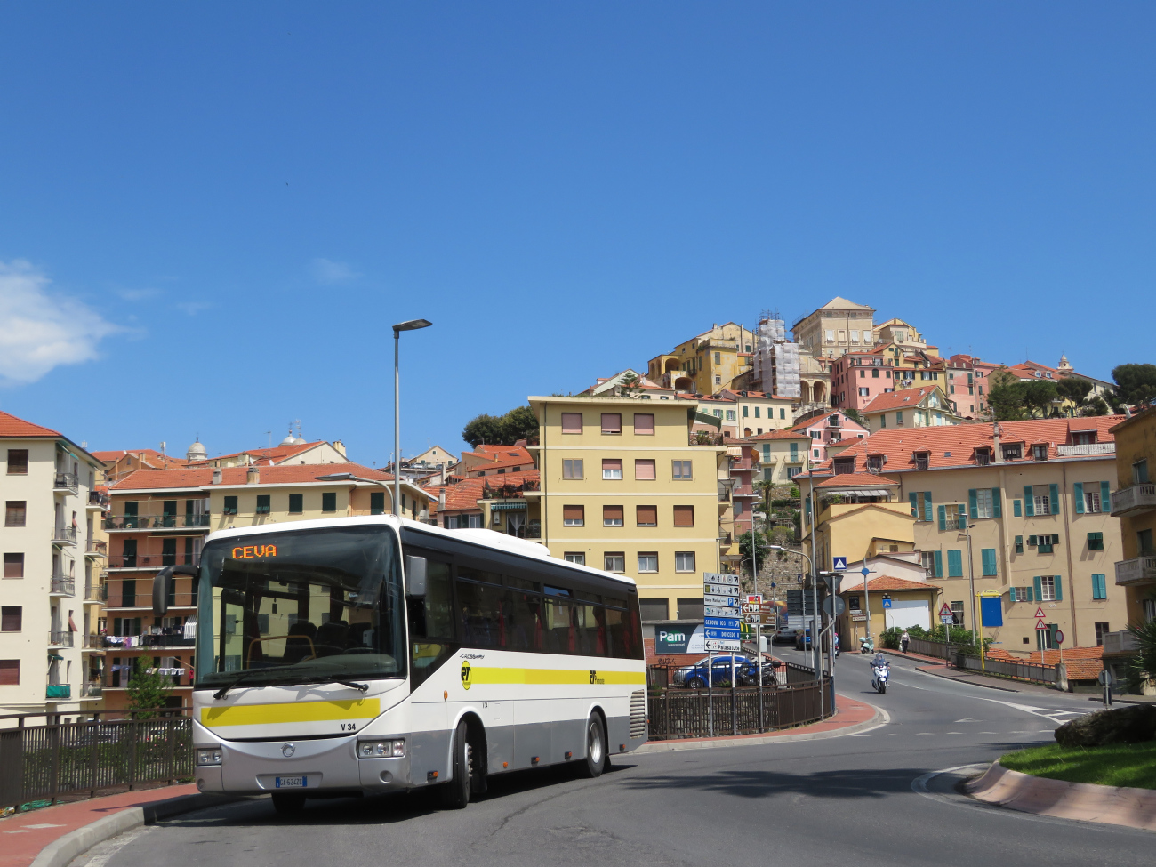 Cuneo, Irisbus Crossway 10.6M # V34