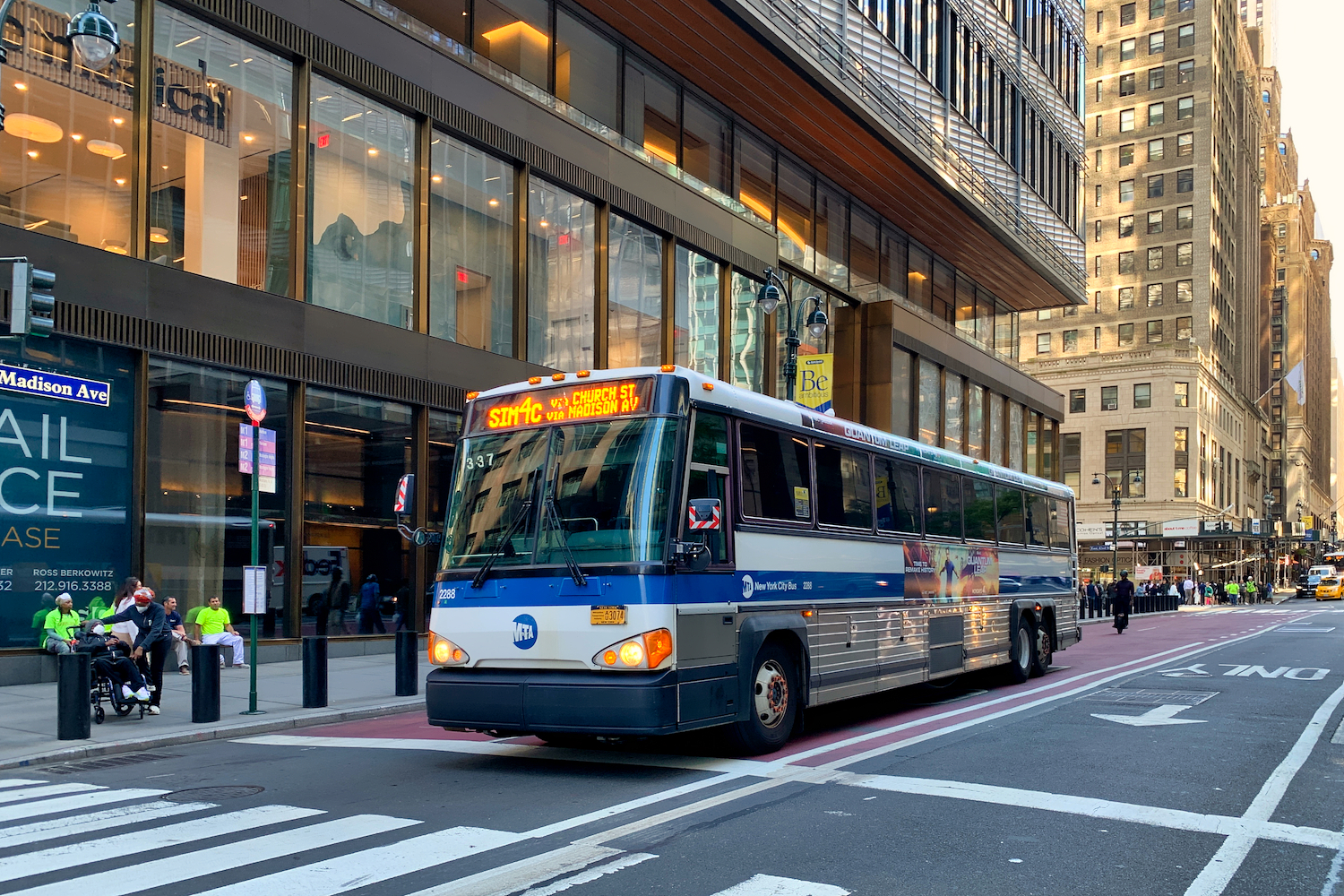 New York, MCI D4500CТ # 2288
