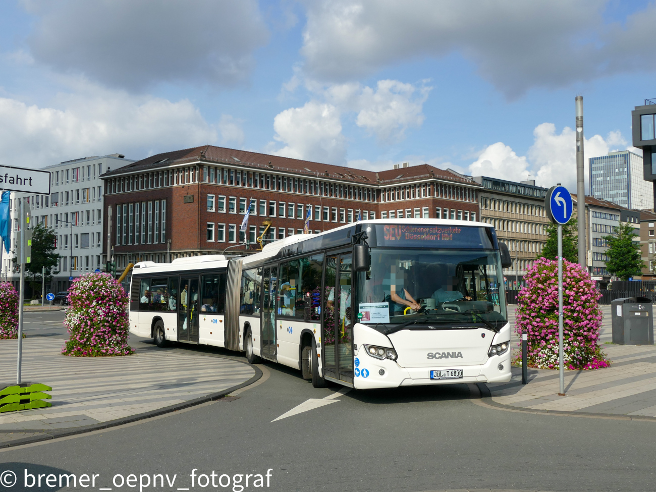 Düren, Scania Citywide LFA nr. JÜL-T 6800