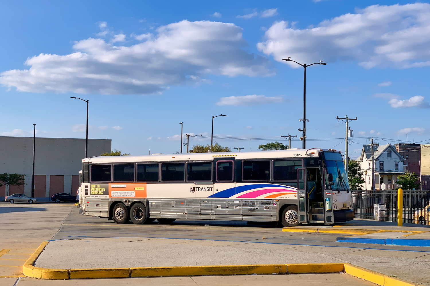 Newark, MCI D4500CТ # 18125