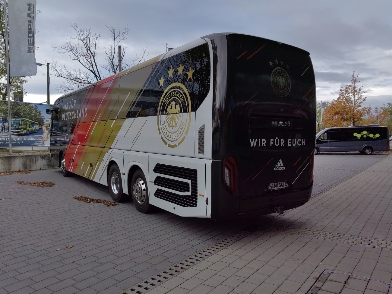 Munich, MAN R09 Lion's Coach C # M-AN 5474