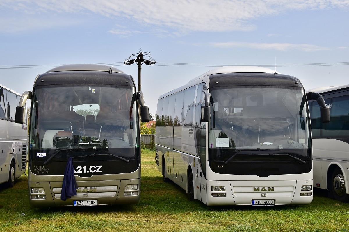Olomouc, MAN R08 Lion's Coach L RHC444 № 6Z9 5199; Olomouc, MAN R07 Lion's Coach RHC444 № 7T5 4666