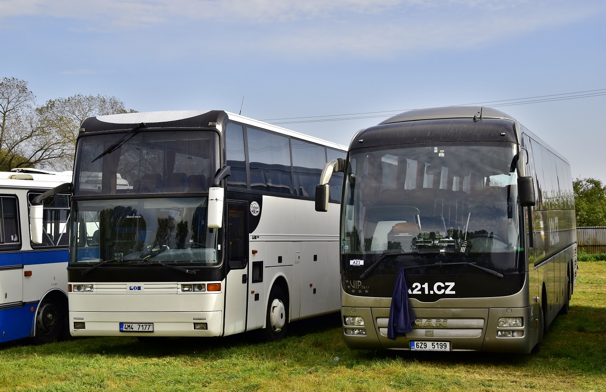 Olomouc, MAN R08 Lion's Coach L RHC444 # 6Z9 5199; Vsetín, EOS 200 # 4M4 7177