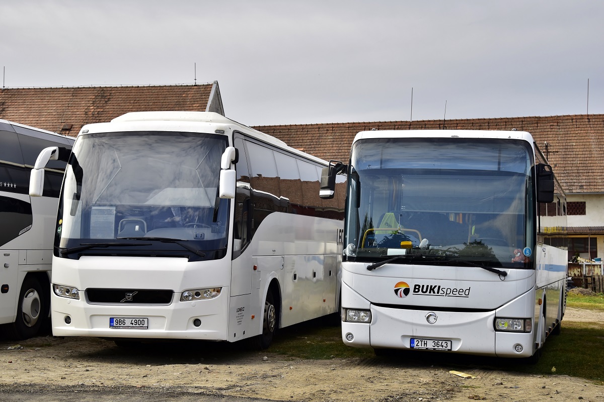 Brno, Volvo 9700H nr. 9B6 4900; Zlín, Irisbus Crossway 12.8M Récréo nr. 2TH 3643