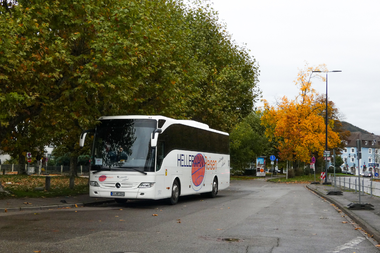 Karlsruhe, Mercedes-Benz Tourismo 15RHD-II # KA-HR 2046; Lahr/Schwarzwald — Busse zur Chrysanthema Lahr