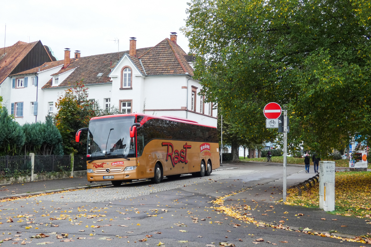 Freiburg im Breisgau, Mercedes-Benz Tourismo 17RHD-II L # FR-AR 62; Offenburg — Busse zur Chrysanthema Lahr