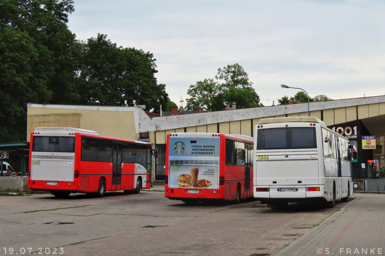 Gdańsk, Mercedes-Benz O550 Integro №: 7597; Gdańsk, Mercedes-Benz O550 Integro №: 7572; Gdańsk, MAN A01 ÜL313 №: 7584