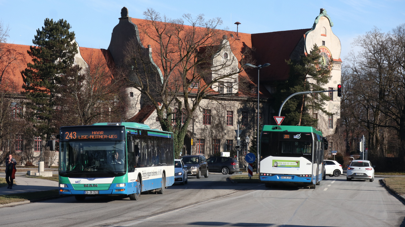 Ingolstadt, MAN A21 Lion's City NL283 # CO-DB 1521; Ebersberg, Solaris Urbino IV 12 # 2997