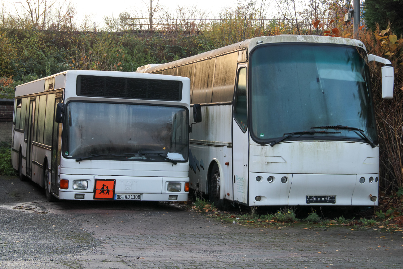 Oberhausen, MAN A10 NL222 # OB-AJ 1108