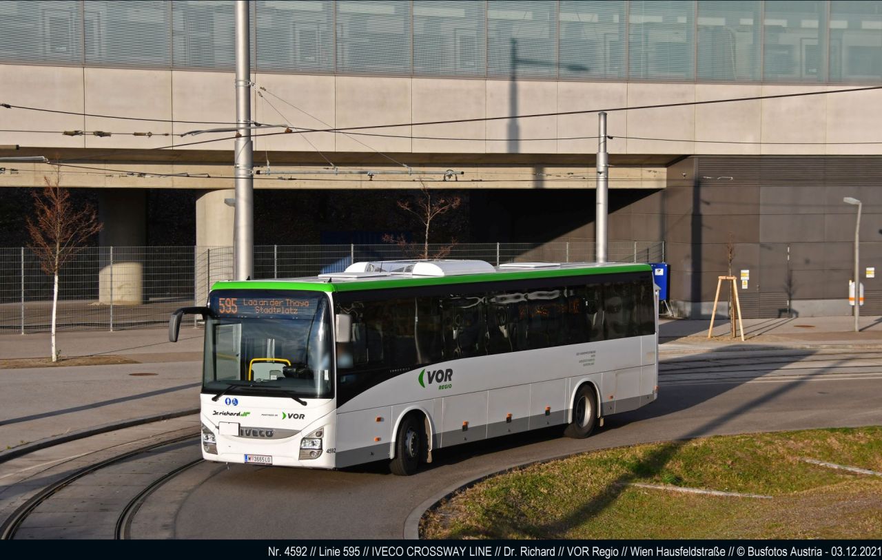 Wien, IVECO Crossway Line 12M # 4592