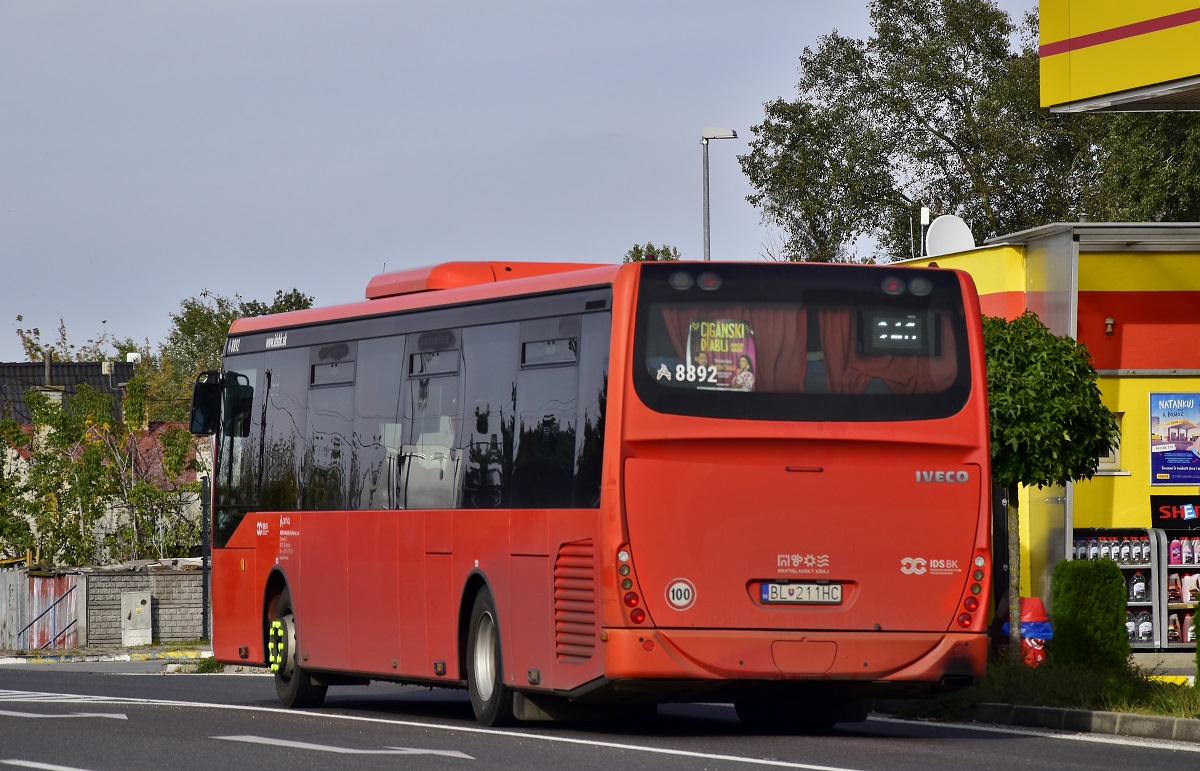 Bratislava, Irisbus Crossway LE 12M č. BL-211HC